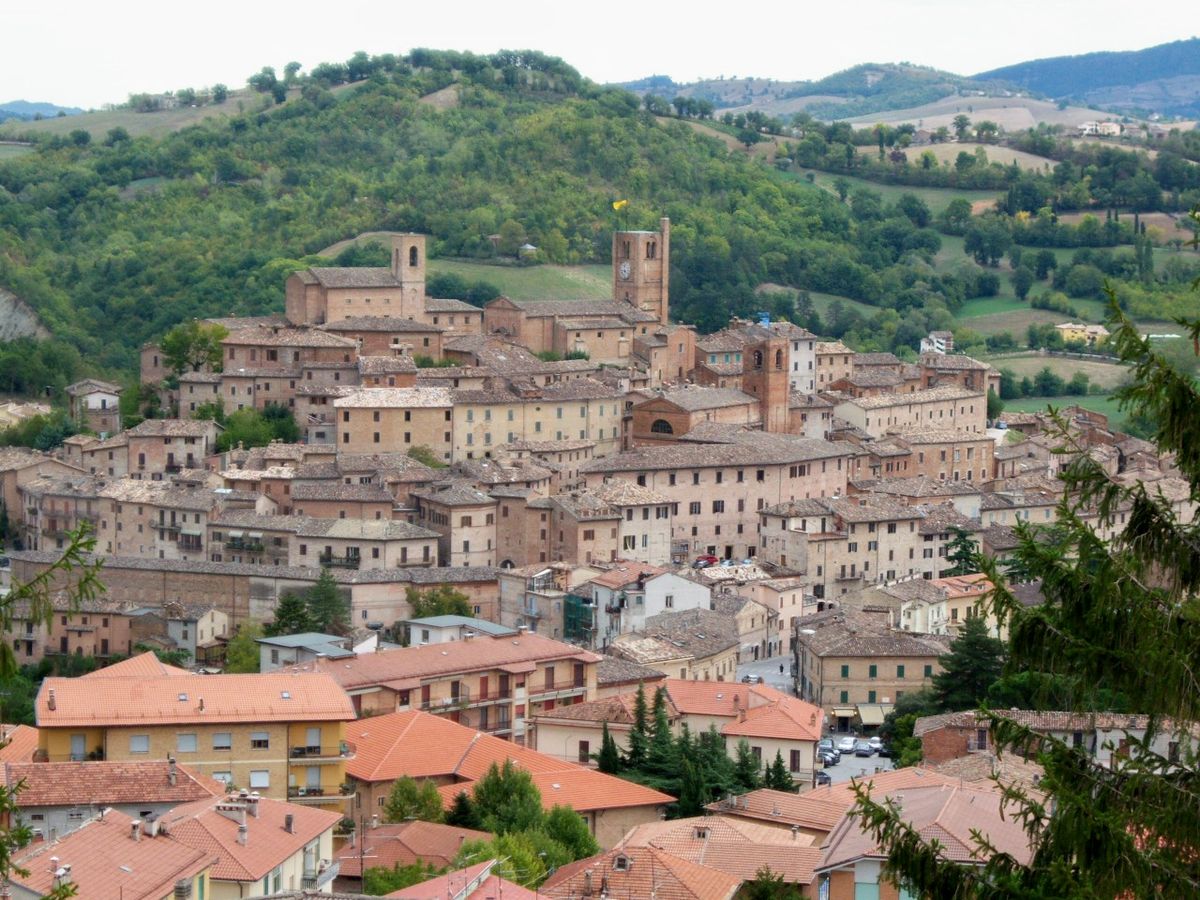 Natale nel borgo marchigiano di Sarnano tra i Monti Sibillini