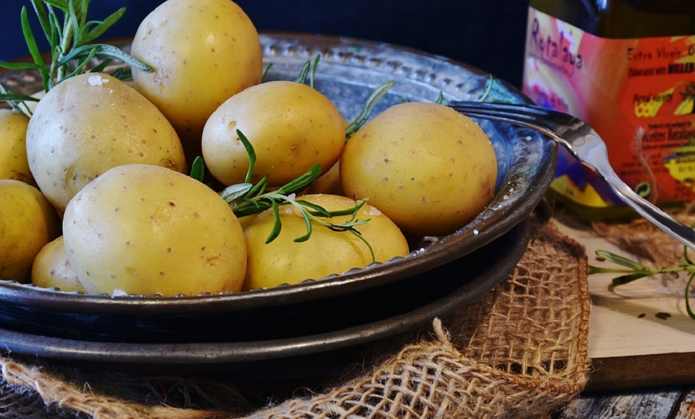 Rimedi naturali: le numerose proprietà curative delle patate