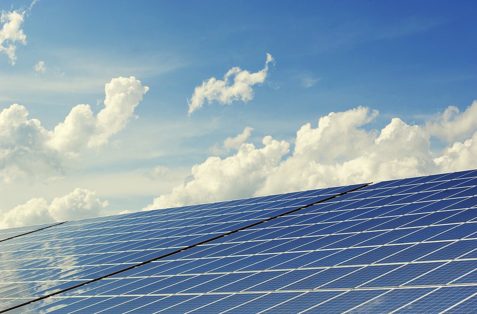 Impianti fotovoltaici su 11 scuole di Napoli con i Fondi del Patto per Napoli