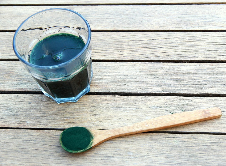 Alga spirulina: usi e proprietà del superfood che promette miracoli