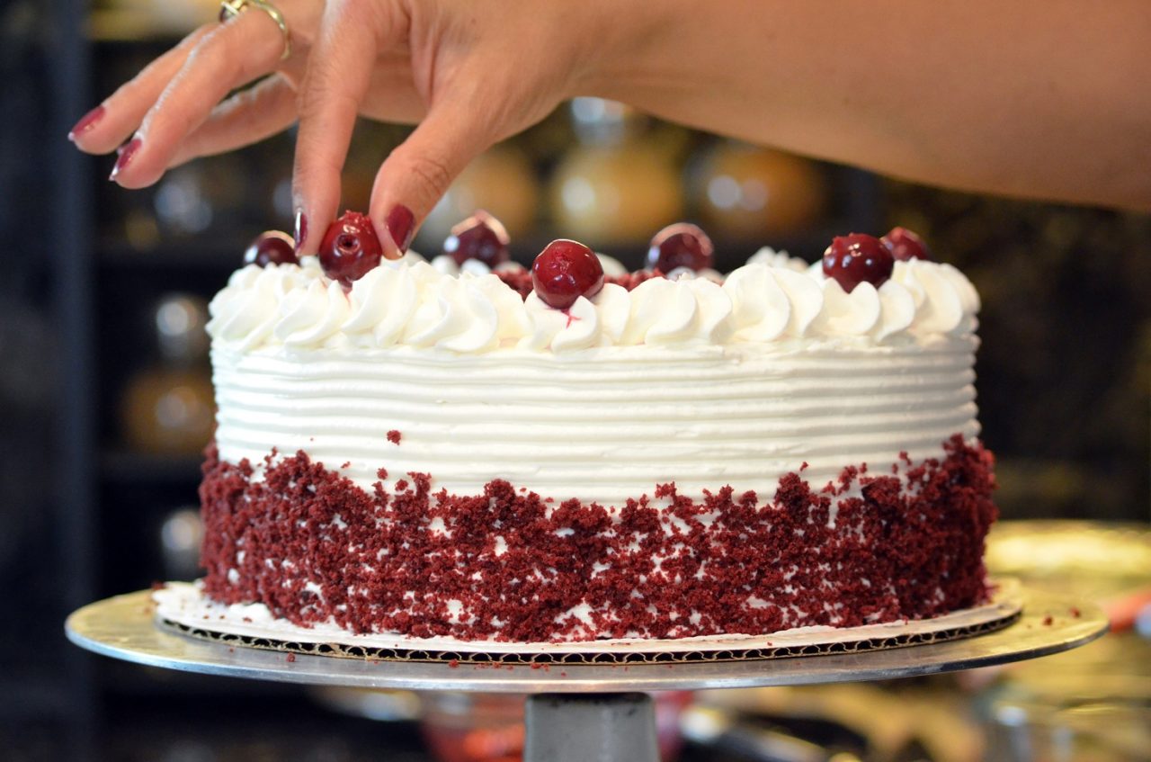 Stress: si combatte cucinando dolci per gli altri. Lo dicono gli psichiatri