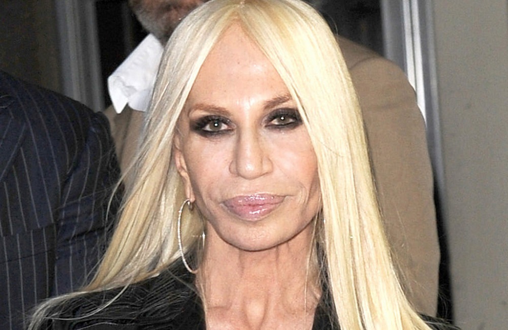 Donatella Versace dice addio alle pellicce di animale