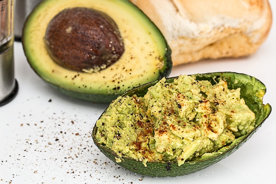 Avocado, il re dei superfood: quali sono le proprietà e i benefici