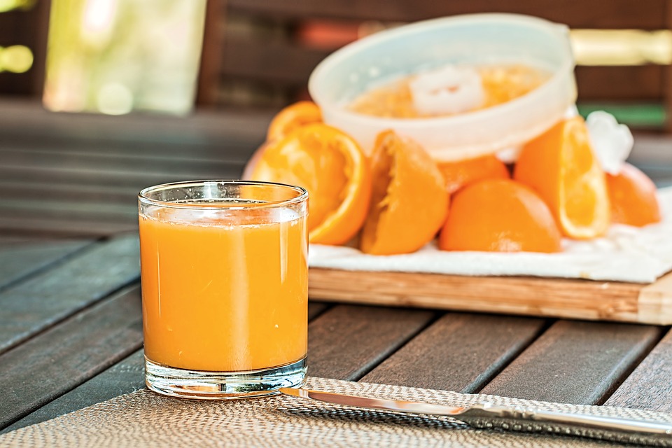 Più succo d'arancia nelle bevande, entra in vigore la legge