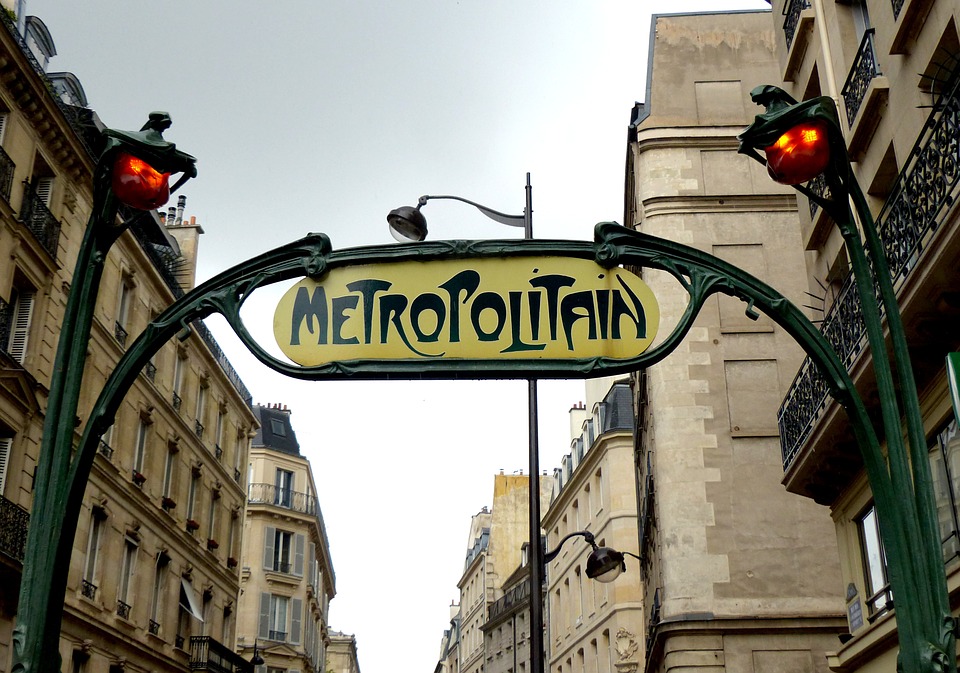 A Parigi mezzi pubblici gratuiti contro l'inquinamento delle auto