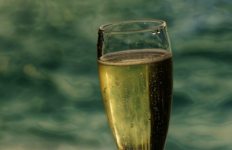 Prosecco, dal 2019 vietata l'aggiunta di sostanze non biologiche