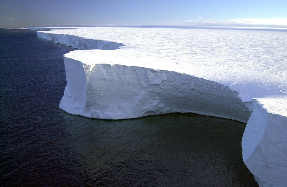 Prelevare acqua dagli iceberg per la crisi idrica di Città del Capo