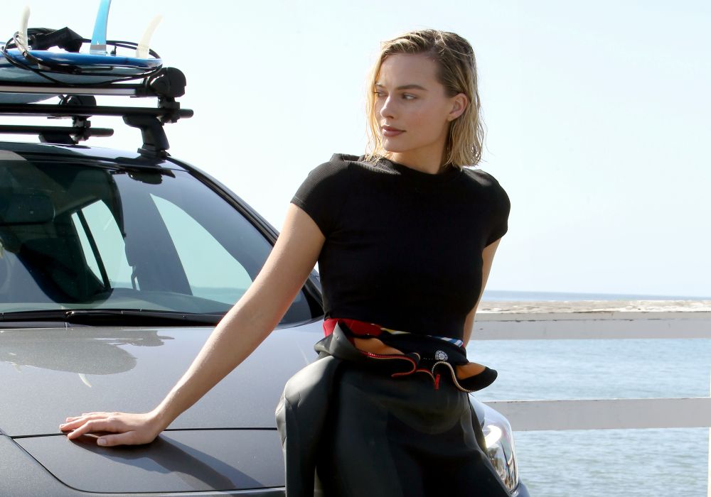 Stile di vita più sostenibile: le immagini di Margot Robbie a tutela dell'ambiente [VIDEO]