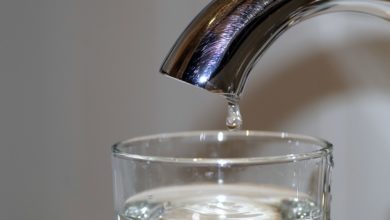Acqua potabile in Italia tra le migliori, ma gli italiani preferiscono la bottiglia