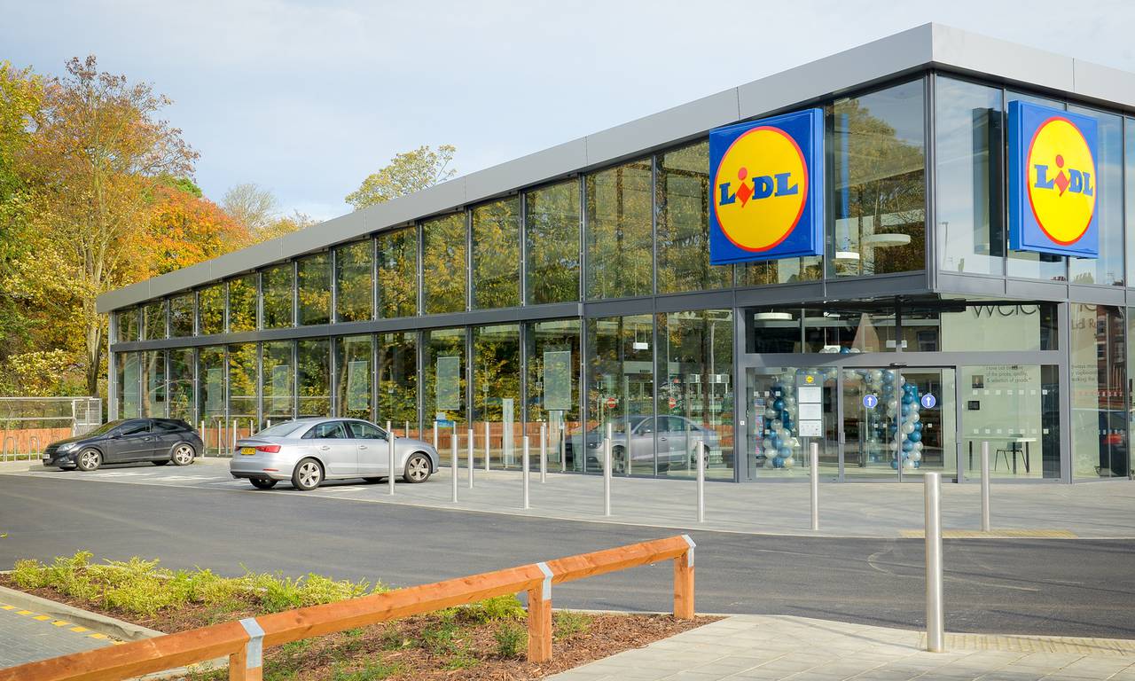 Lidl annuncia lo stop a piatti e stoviglie di plastica usa e getta entro il 2019