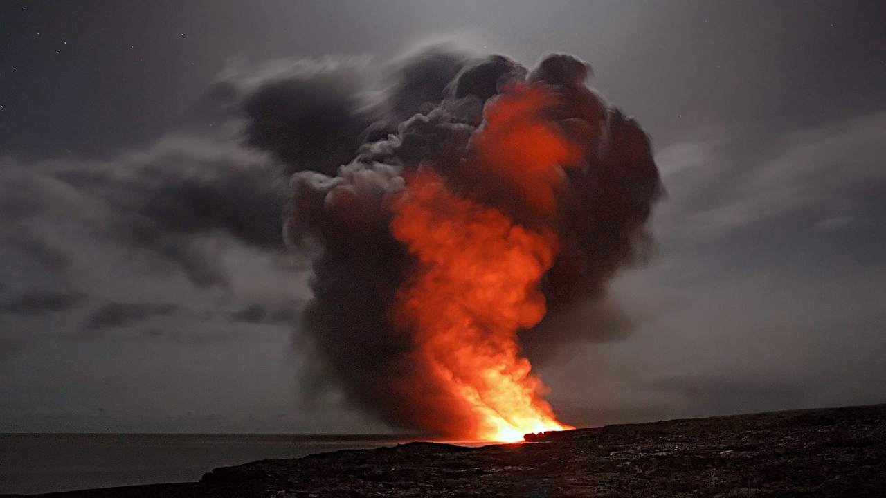 Vulcano in eruzione alle Isole Hawaii