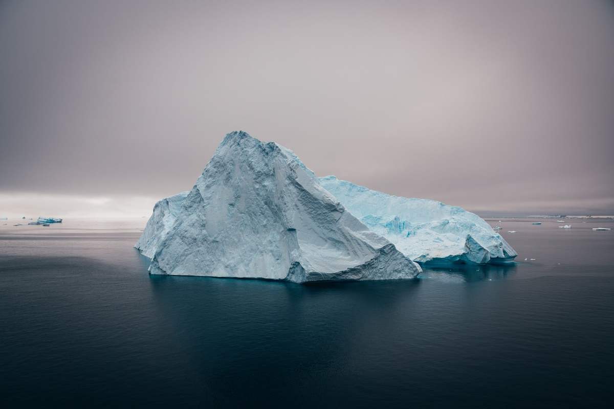 Iceberg staccato in Antartide