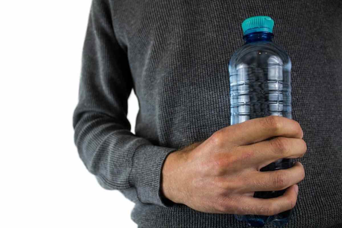 Sei solito riutilizzare le bottiglie di plastica?