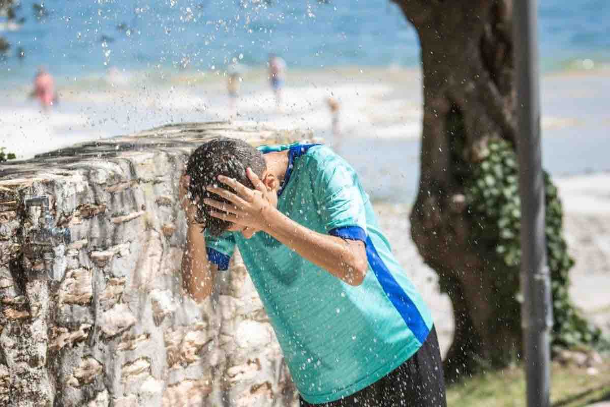 Caldo, quando allarmarsi e come prevenire i colpi di calore