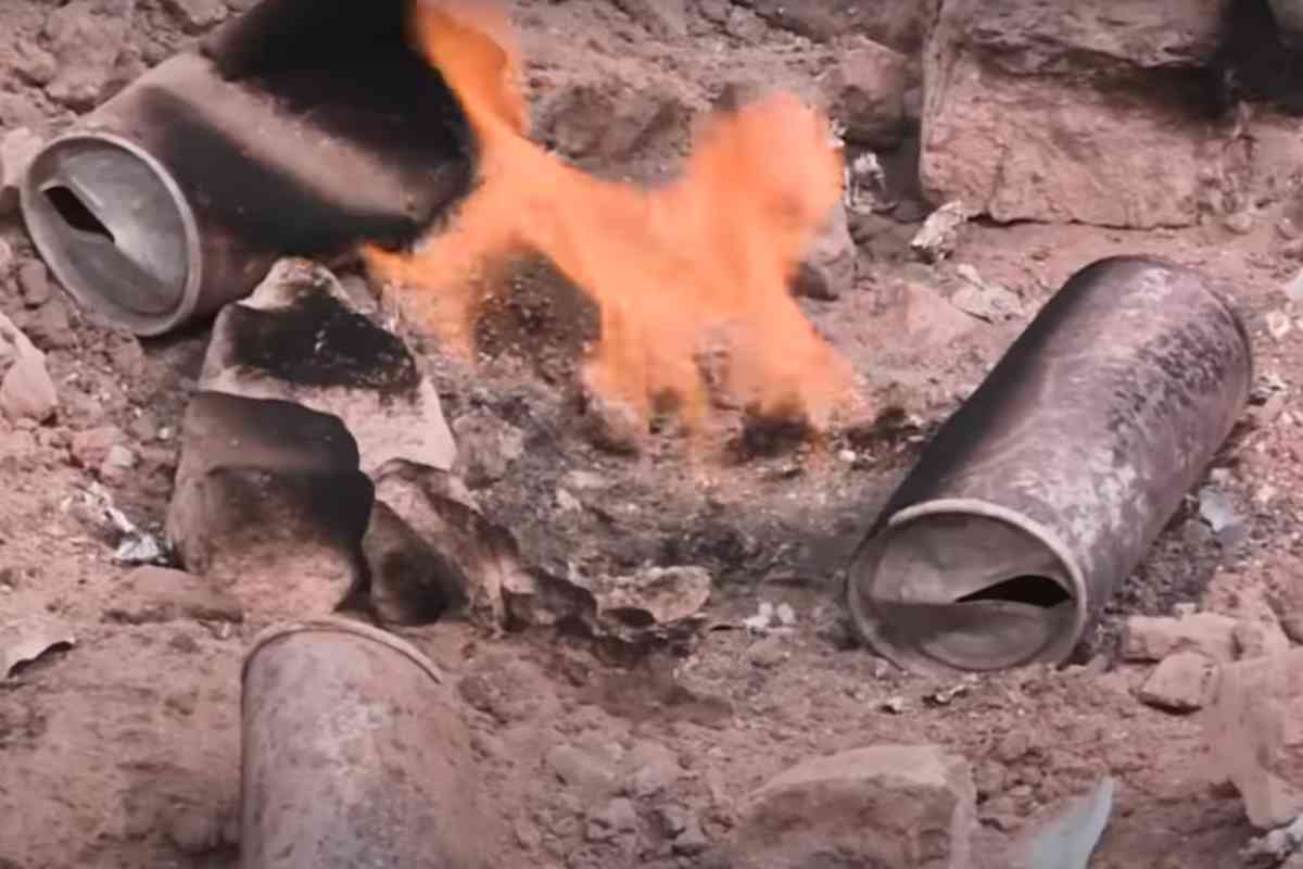 Fuoco Cina che non si spegne dettagli fenomeno