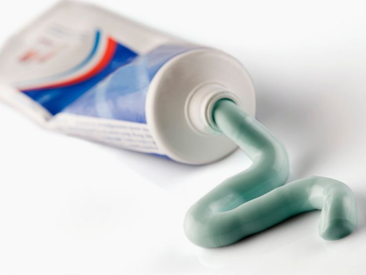 dentifricio trucchetti