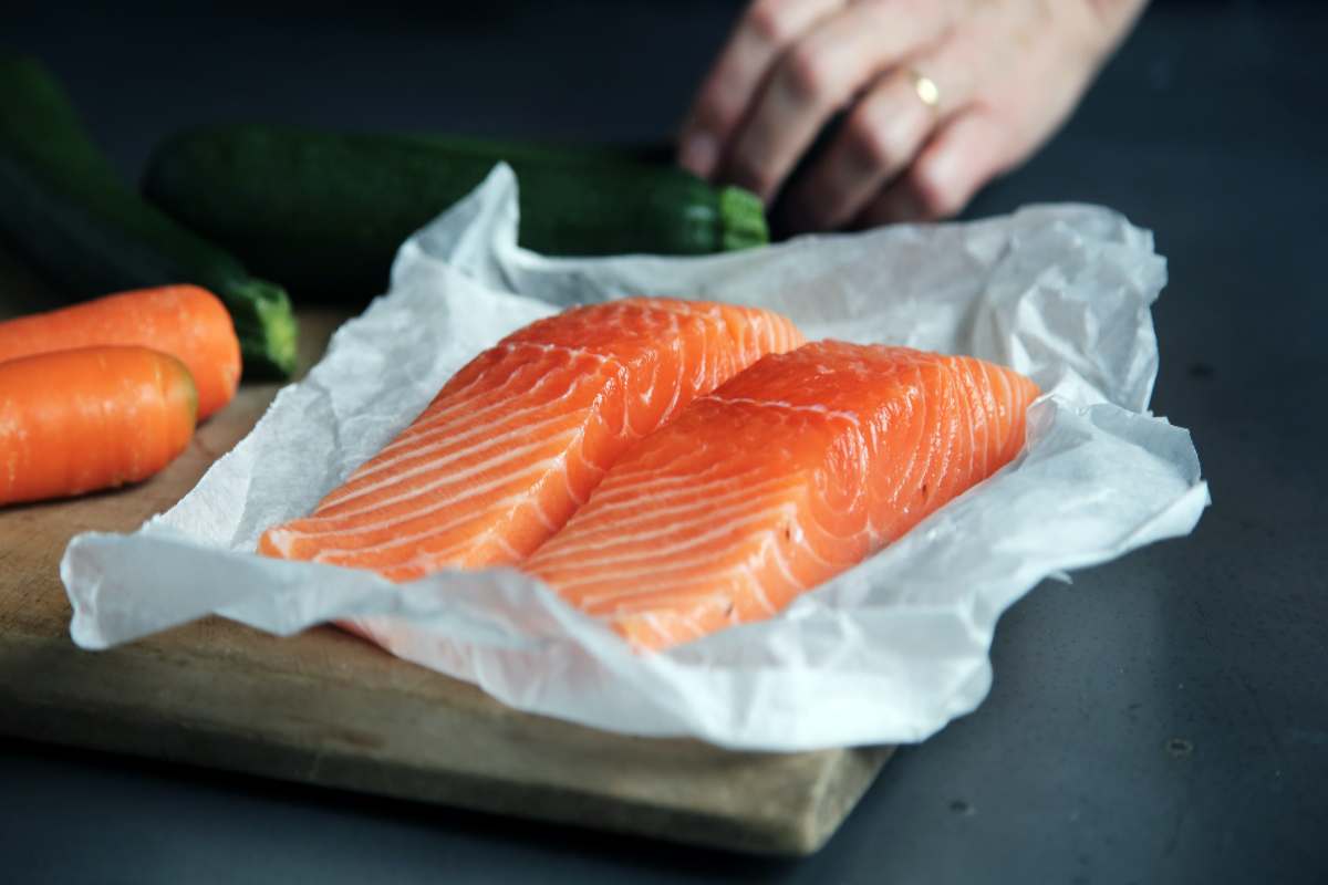 Non comprare il salmone di questo tipo