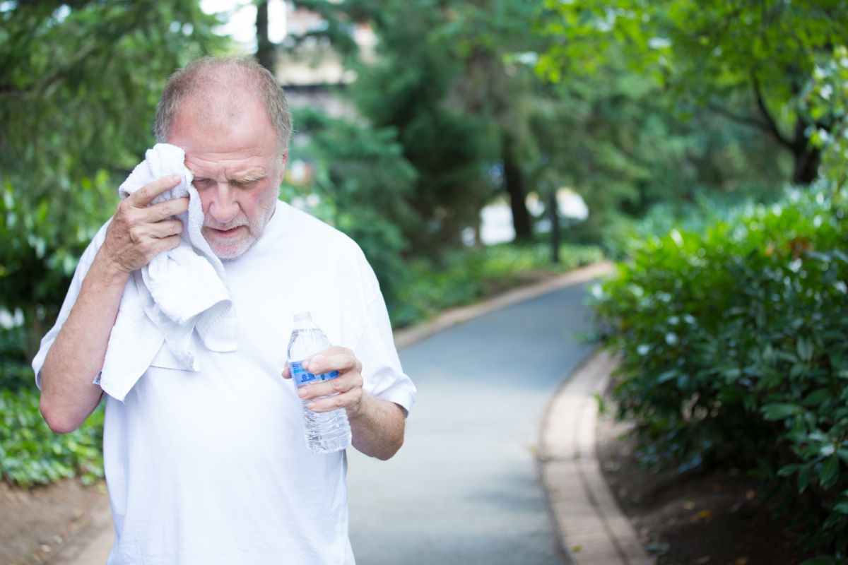 anziani caldo acqua