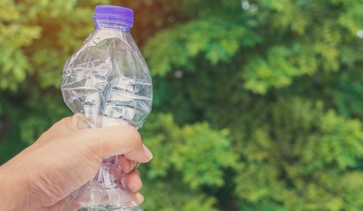 tappi bottiglie plastica non si staccano