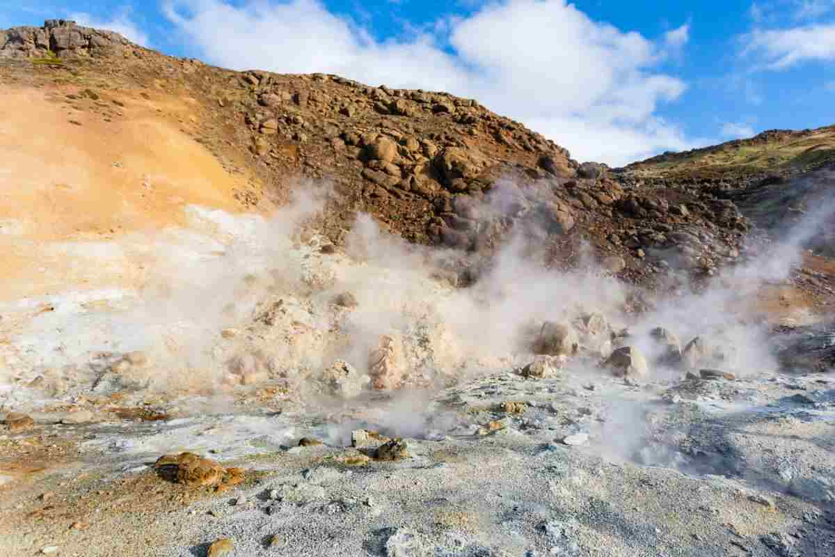 campi flegrei situazione eruzione terremoto