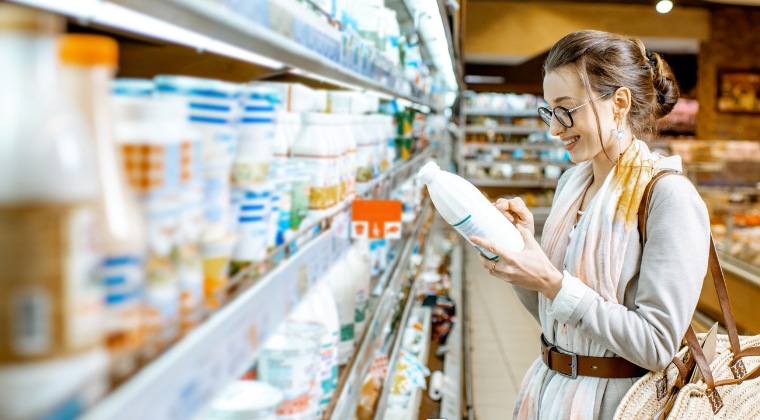 Altroconsumo che ha analizzato 15 campioni di latte parzialmente scremato,