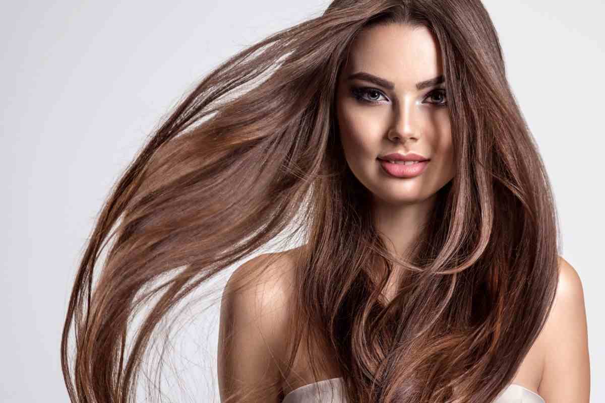 come far crescere i capelli lunghi