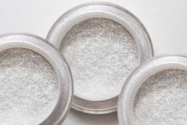 Glitter vietati dall'Europa per via delle microplastiche