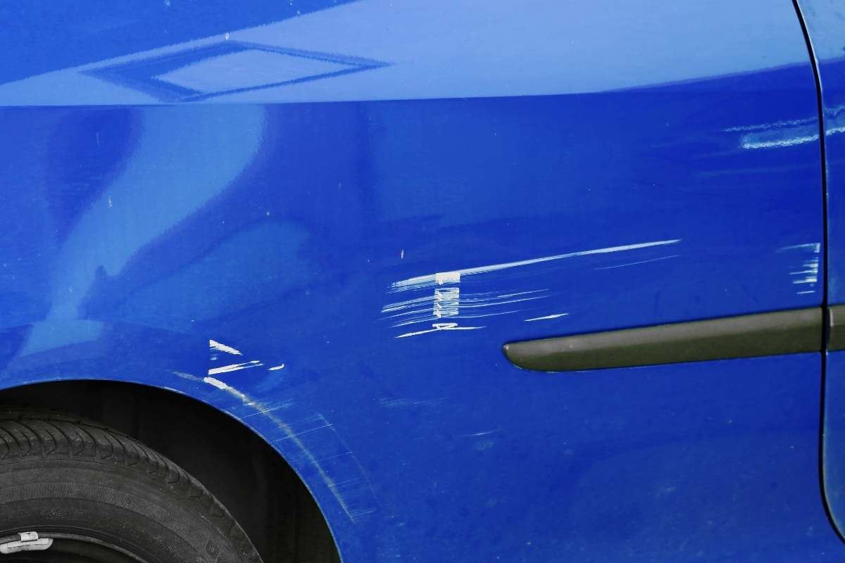 riparare graffi auto