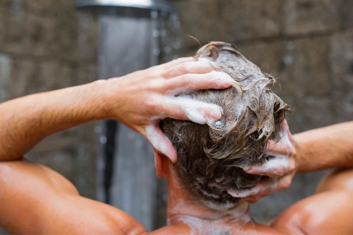 buoni shampoo anticaduta possono aiutarti