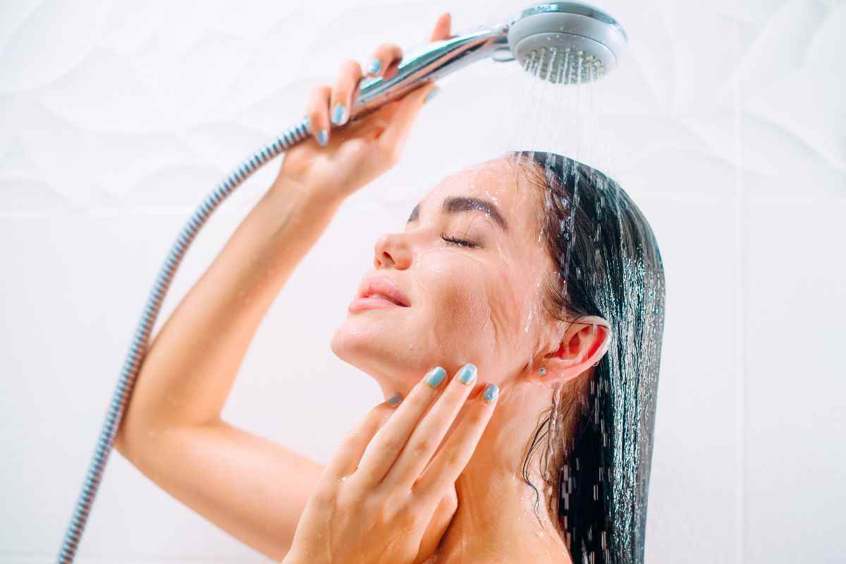 trucco scarico doccia capelli