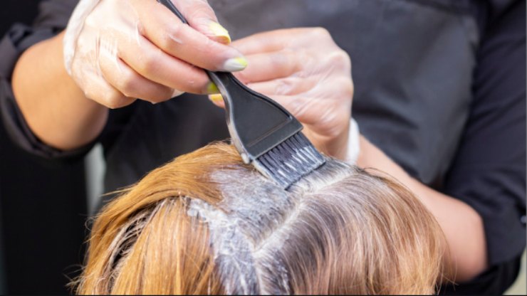 lo stress fa venire i capelli bianchi?