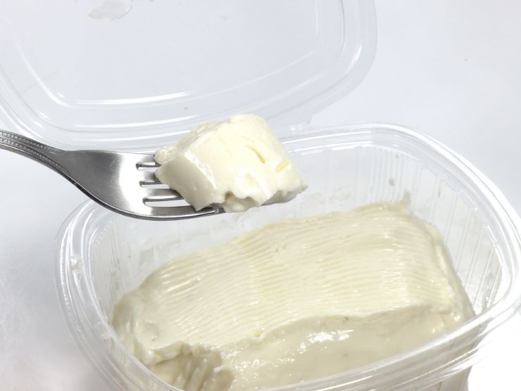 sorpresa natale formaggio spalmabile