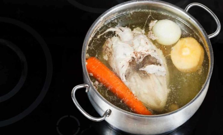 elementi nutritivi del brodo di pollo