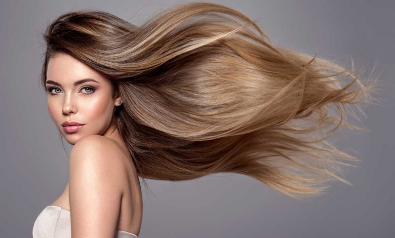 capelli biondi a casa