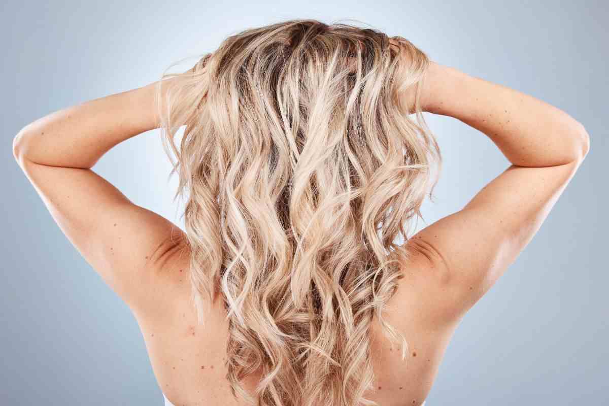 capelli sani e forti lavaggio