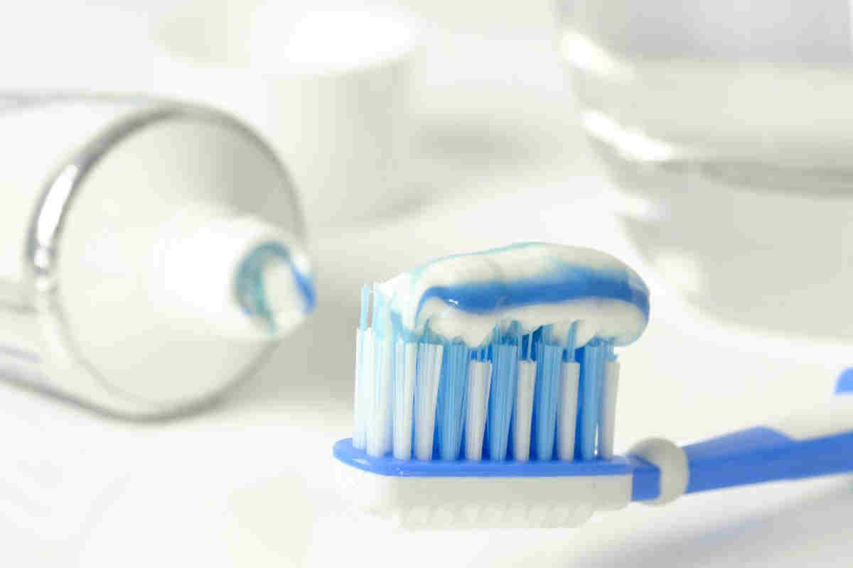 come usare il dentifricio