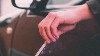 Fumare in auto è vietato? Cosa dice la legge