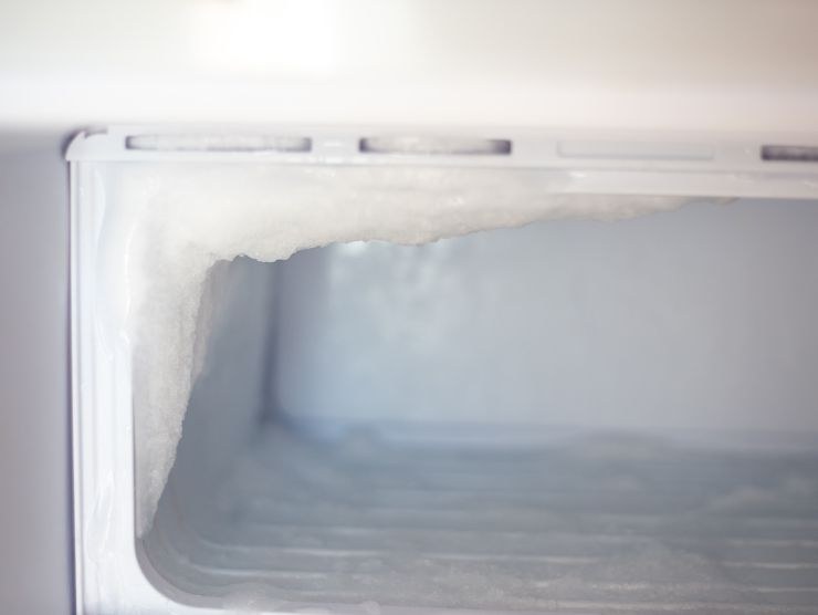 dimezzare bollette trucco frigorifero