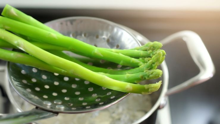 asparagi lessi acqua riutilizzi