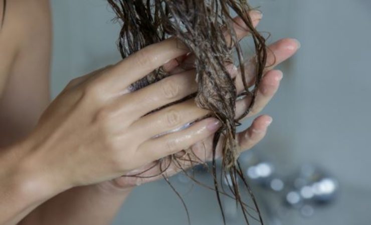 come usare bene il balsamo per capelli