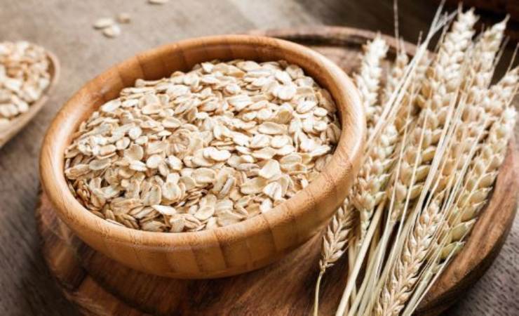 farina d'avena per la cura di pelle e capelli