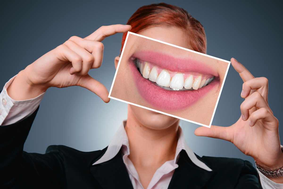perchè lavarsi i denti fa bene al cervello