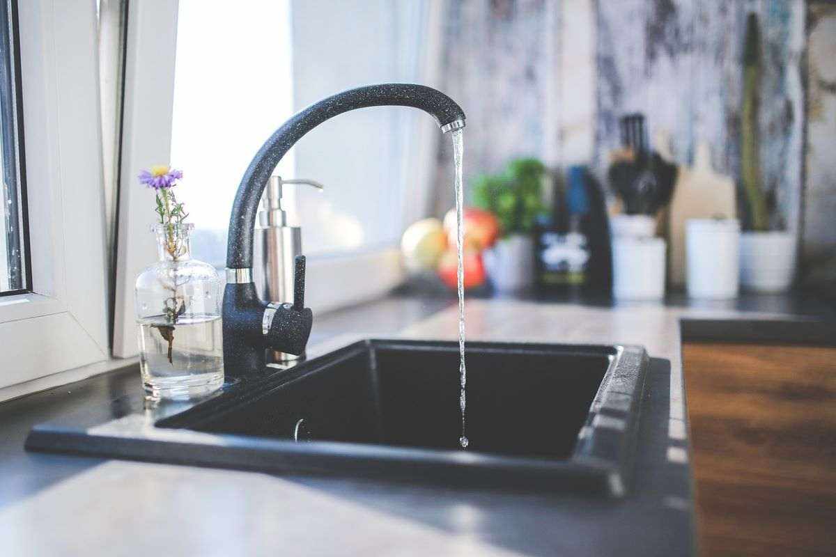 bottiglie acqua sempre fresche estate trucco tiktocker