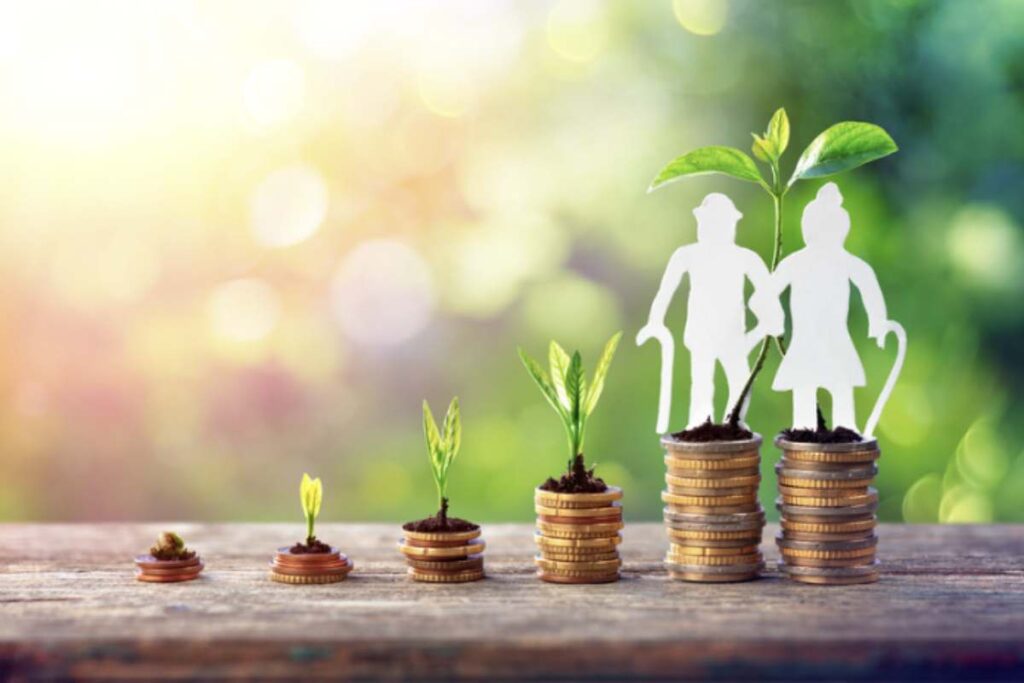 Una delle novità più significative è la possibilità di andare in pensione a 64 anni con almeno 25 anni di contributi.