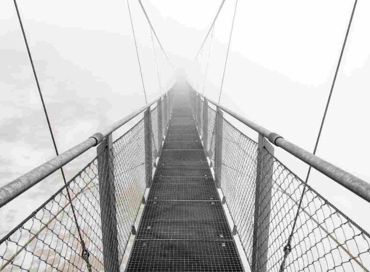 A sole 3 ore da Roma c’è un ponte sospeso che ti toglierà il fiato