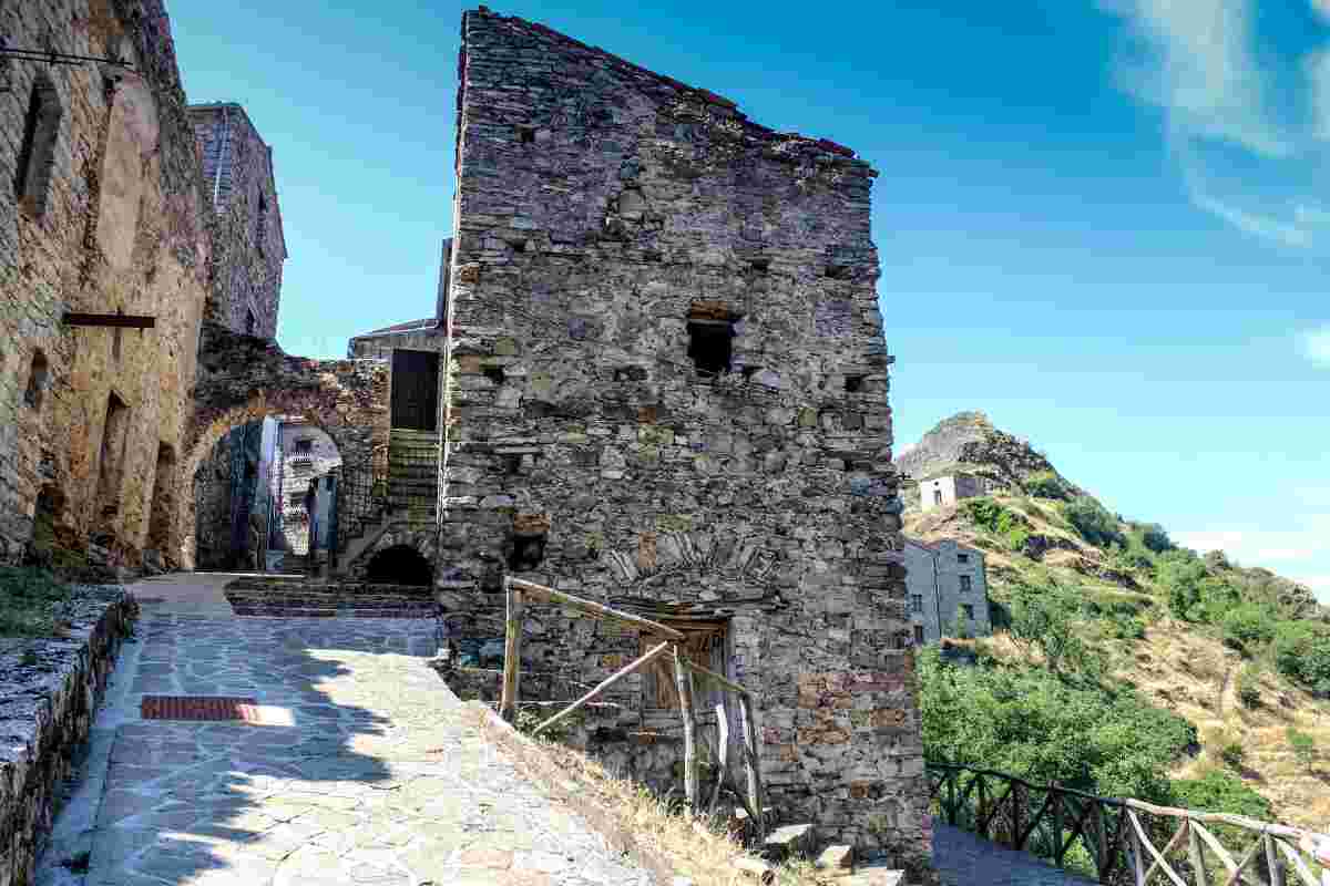 A sole 3 ore da Roma c’è un ponte sospeso che ti toglierà il fiato