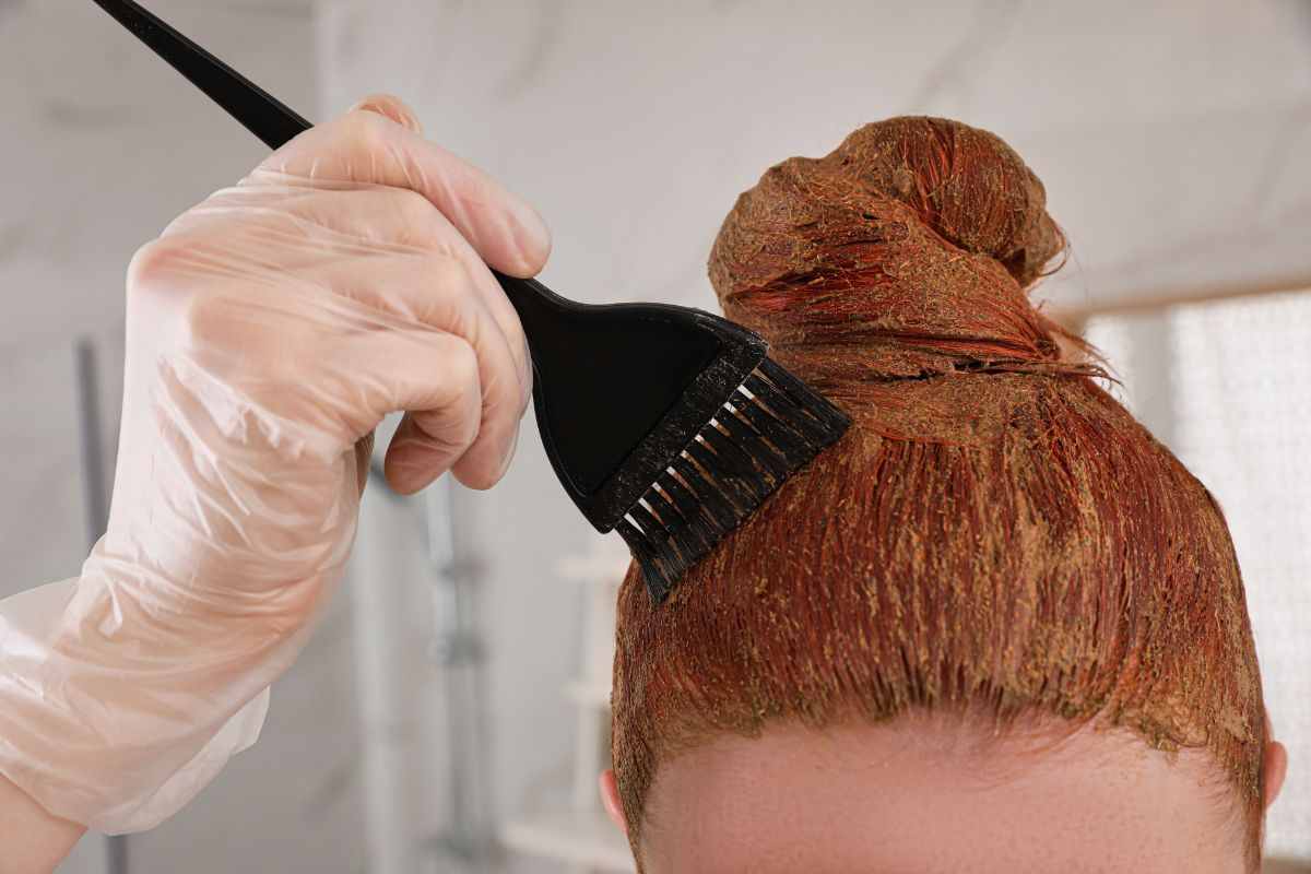 tintura naturale per capelli: ti bastano 2 euro